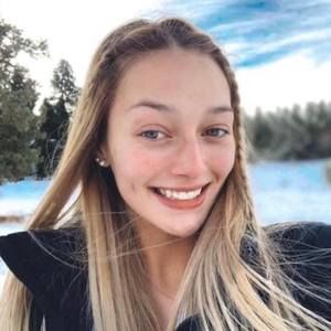 Meet your Posher, Elaine